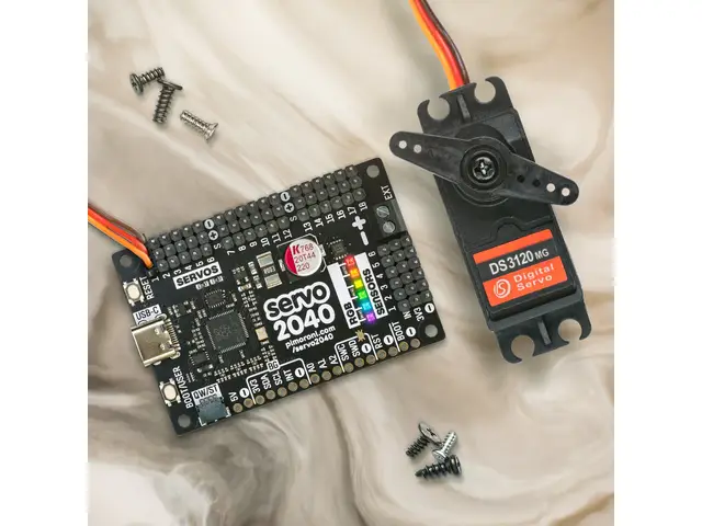 PIMORONI LTD Servo 2040 - 18 Channel Servo Controller
