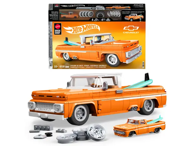 MATTEL Custom ’62 Chevy Pickup Building Toy Kit (858 Pieces), for Collectors