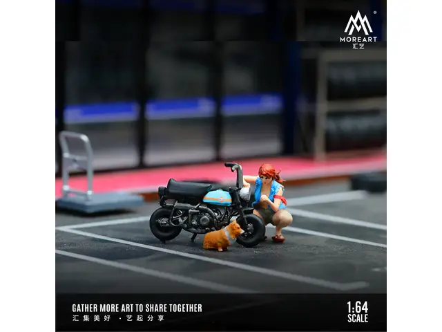 MOREART MoreArt - 1/64 Little Girl Repairing A Motorcycle